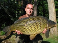 Schuppenkarpfen-1  Alexander Huth mit einem Schuppi von 11kg, gefangen August 2012 mit Boilie